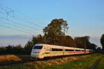 Etwa 30-45min nach der Hinfahrt war die Sonne bereits tief als der 402 012 TRAIN TO BONN Regierungszug als Leerfahrt nach Köln zurück fuhr. Hier fährt er gerade aus Bornheim raus gen Brühl. 

Bornheim 04.11.2017