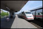 ICE 2 Mit ICE 684 Kommend Von Nrnberg-Hbf Fhrt In Den Bahnhof Hamburg-Altona Ein.04.08.07