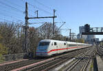 Aus K�ln kommend rollten am 08.04.26 402 030 und 402 035 als ICE 547 vorbei am S-Bahnhof Tiergarten Richtung Ostbahnhof.
