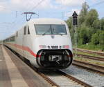 Beim warten auf meine S-Bahn staunte ich nicht schlecht als pl�tzlich 402 040  Bochum  als 1978 von Berlin Gesundbrunnen nach Warnem�nde durch Rostock-Bramow kam.04.07.2026