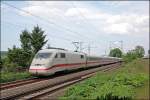 402 004 (9380 402 004-6 D-DB) ist Nachmittag des 24.05.2008 bei Wetter(Ruhr) als ICE 651 von Hagen Hbf nach Berlin Ostbahnhof unterwegs.