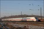 402 031  BRANDENBURG AN DER HAVEL  ist als ICE 644 von Berlin-Ostbahnhof zum Flughafen Kln/Bonn unterwegs.