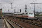 Hier 402 008-72  Bonn  als ICE845 von Kln/Bonn Flughafen nach Berlin Hbf.(tief) mit 402 015-2  Bitterfeld-Wolfen  als ICE855 von Kln Hbf. nach Berlin Hbf.(tief), bei der Durchfahrt am 27.4.2013 durch Berlin Schnefeld Flughafen, in Richtung Berlin Grnauer Kreuz.