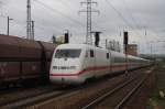 Hier 402 041-8  Bad Hersfeld  als ICE555 von Bonn Hbf. nach Berlin Hbf.(tief) mit 402 033-5  Ulm  als ICE545 von Kln Hbf. nach Berlin Hbf.(tief), ber der Durchfahrt am 27.4.2013 durch Berlin Schnefeld Flughafen, in Richtung Berlin Grnauer Kreuz.