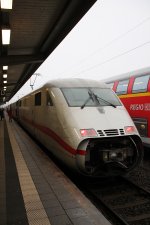 Hier steht 402 004 bereit zum ankuppeln des zweiten Zugteils am 28.11.13 in Hamm(Westf.)