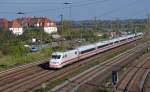 Für den ausgefallenen ICE 1509 verkehrte am 26.10.14 als ICE 2905 402 023. Hier passiert der ICE den Rbf Halle(S).