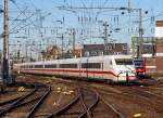   Der ICE 2   Schwerin   Tz 223 (BR 402) fährt am 08.03.2015 als ICE 941 (Köln Hbf - Dortmund - Hannover - Berlin Hbf) Steuerwagen voraus in den Hauptbahnhof Köln ein.