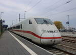 808 032-7 stand als ICE 1979 von Warnemünde nach Berlin-Gesundbrunnen im Bahnhof Warnemünde.12.04.2026