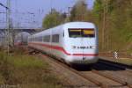 Ein ICE2 Steuerwagen voraus (808) bei der durchfahrt von Wuppertal-Vohwinkel 24.04.2010