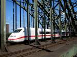 DB 402 041-8  Bad Hersfeld  als ICE 650 aus Berlin Ostbahnhof, auf der Hohenzollernbrcke in Kln; 21.08.2010