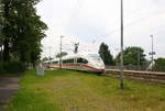 Der ICE3 DB aus Brüssel-Süd-Frankfurt am Main kommt aus Richtung Aachen-West als Umleiter und fährt durch Kohlscheid und fährt in Richtung Herzogenrath,Mönchengladach.