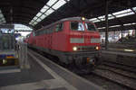 218 812-6 und 218 838-1 beide von DB stehen in Aachen-Hbf mit einem  kaputten ICE 3 in Aachen-Hbf.