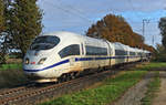 Der blaue ICE 406 001-8 Tz 4601 ,,Europa/Europe'' am 21.11.2020 in Boisheim auf dem Weg nach Amsterdam.