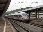 Am 13.07.2016 fuhr 403 002 als ICE 622 in den Würzburger Hbf auf Gleis 6 ein.