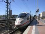 403 034  Offenburg  steht als ICE 518 von Mnchen Hbf zur Weiterfahrt nach Dortmund Hbf steht am 30.04.07 in Siegburg/Bonn