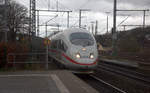 Der NS ICE3 aus Brüssel-Süd-Frankfurt am Main kommt durch Herzogenrath als Umleiter und kommt aus Richtung Aachen,Kohlscheid und fährt durch Herzogenrath in Richtung