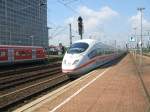DB ICE3  Recklinghausen  aus Mnchen mit Doppeltraktion
fhrt in Dortmund Hbf. ein