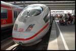 ICE 3 Mit ICE 528 Steht Im Bahnhof Mnchen-Hbf auf Gleis 22 Zur Fahrt Nach Dortmund-Hbf.28.07.07