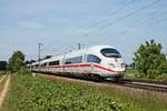 Als ICE 107 (Köln Hbf - Basel SBB) fuhr am Nachmittag des 26.05.2020 der 403 512-7  Montabaur  südlich von Buggingen über die Rheintalbahn durchs Markgräflerland in Richtung