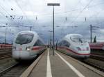 Links: ein ICE-T(ea) :-)) nach Mnchen Hbf, und rechts ein ICE-3 nach Dortmund Hbf.