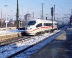 Fr die Qualitt bitte ich zu endschuldigen, da es sich um eine etwas ltere Aufnhame handelt. Eine doppeltraktion 403 bei der Einfahrt von Dortmund Hbf im Winter 2004.