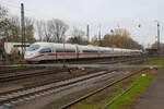 DB Fernverkehr ICE3 403 xxx-x am 08.11.25 in Kahl am Main 