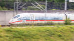 Tz 328  Aachen  macht sich am 08.06.2025 auf den Weg von Frankfurt Flughafen Fern nach Köln.
