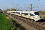 ICE München  403 504  in den fröhlichen Farben am am 17.4.26 bei Vierkirchen