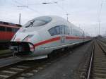 ICE 3  Krefeld  , Steuerwagen 403 521-3 im Schub wird gleich von  Dortmund nach Oberhausen abfahren.(15.12.2007)