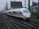 ICE 3 Doppeltraktion als ICE 612 aus Mnchen Hbf.,bei der 
Ausfahrt aus dem Dortmunder Hbf. in in Richtung Betriebsbahnhof
EDO.(06.02.2008)