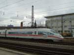 Ein ICE 3 am 23.03.2008 bei der Durchfahrt am Heimeranplatz (Mnchen) 