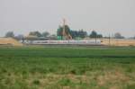 Ein ICE 3-Double durcheilt die Brckenbaustelle der Umgehung Burgau-Rfingen (Autobahnzubringer A 8 Mnchen-Stuttgart) am frhen Morgen des 29.06.2008 an der KBS 980.