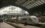 Ein ICE3 im Klner Hbf 7.4.2009