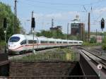 ICE 721 (Dortmund Hbf - Mnchen Hbf). Bochum Hbf, im Hintergrund die Fiege Brauerei. 25.04.2009.