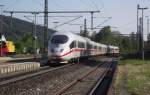 Ein ICE 3 durchfhrt am 5.