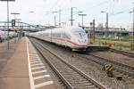 Nachschuss auf 403 024-3, der am 05.09.2014 zusammen mit 403 517-6 durch den Bahnhof von Weil am Rhein in Richtung Basel Bad Bf fuhr.