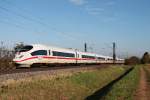 Am 31.10.2014 fuhr 403 004-5  Solingen  zusammen mit 403 036-7  Ingolstadt  als ICE ___ (Dortmund Hbf/Köln Hbf - Basel SBB) bei Hügelheim auf der KBS 703 ihrem Ziel entgegen.