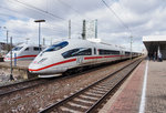 403 020-1 + 403 535-8  Konstanz  als ICE 103 (Hannover Hbf - Dortmund Hbf - Basel SBB).
Auf dem Gleis links daneben steht 401 067-4 als ICE 1091  ICE Sprinter  (Berlin Ostbahnhof - Frankfurt(Main)Hbf - München Hbf).
Aufgenommen am 29.3.2016 in Mannheim Hbf.