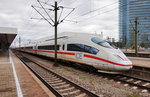 403 062-3 als ICE 109 (Dortmund Hbf - Frankfurt(M) Flughafen Fernbf - Basel SBB), am 28.3.2016, beim Halt in Mannheim Hbf.