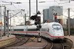 DB ICE Velaro D 407 013 als ICE817 bei der Ausfahrt in K�ln Hbf, Januar 2014.