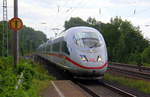 Der ICE3 DB aus Brüssel-Süd-Frankfurt am Main kommt aus Richtung Aachen-West als Umleiter und fährt durch Kohlscheid und fährt in Richtung Herzogenrath,Mönchengladach.
