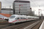 ICE 403 als Umleiter in Düsseldorf Rath, am 23.03.2016.