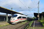 Triebzug 4610 406 010 fährt durch Kaldenkirchen in Richtung Viersen.

Kaldenkirchen 23.09.2023