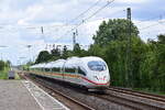 406 083 fährt durch Angermund in Richtung Düsseldorf.

Angermund 07.07.2024