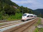 406 083 (Limburg a. d. Lahn) ist als ICE 9555 Paris Est - Frankfurt (Main) am 01.09.2011 in Lambrecht