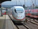 406 085 (Schwbisch Hall) ist als ICE 9555 Paris Est - Frankfurt am 08.09.2011  bei der Einfahrt in Kaiserslautern  