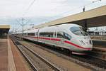 Nachschuss auf 401 011-7  Düsseldorf  (4611) als ICE 104 (Basel SBB - Amsterdam CS) am 13.07.2015, als dieser zusammen mit NS 406 053-9 (4653) als ICE 504 (Basel SBB - Köln Hbf) in den