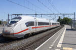 8020 als ICE 154 nach Amsterdam Centraal in Blerick am 10.05.2025