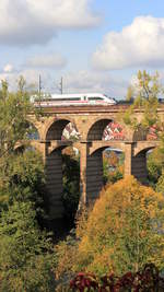 Unbekannter 412 als ICE 515 Stuttgart-Dortmund am 13.10.2020 auf dem Enzviadukt in Bietigheim aus einem etwas anderem Blickwinkel.