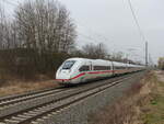 DB 812 021 als ICE 691 von Berlin Gesundbrunnen nach München Hbf, am 04.03.2022 in Gotha.